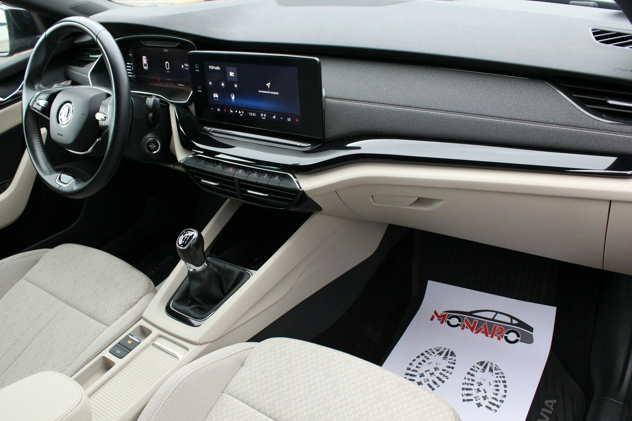 Skoda Octavia - Zdjęcie 11