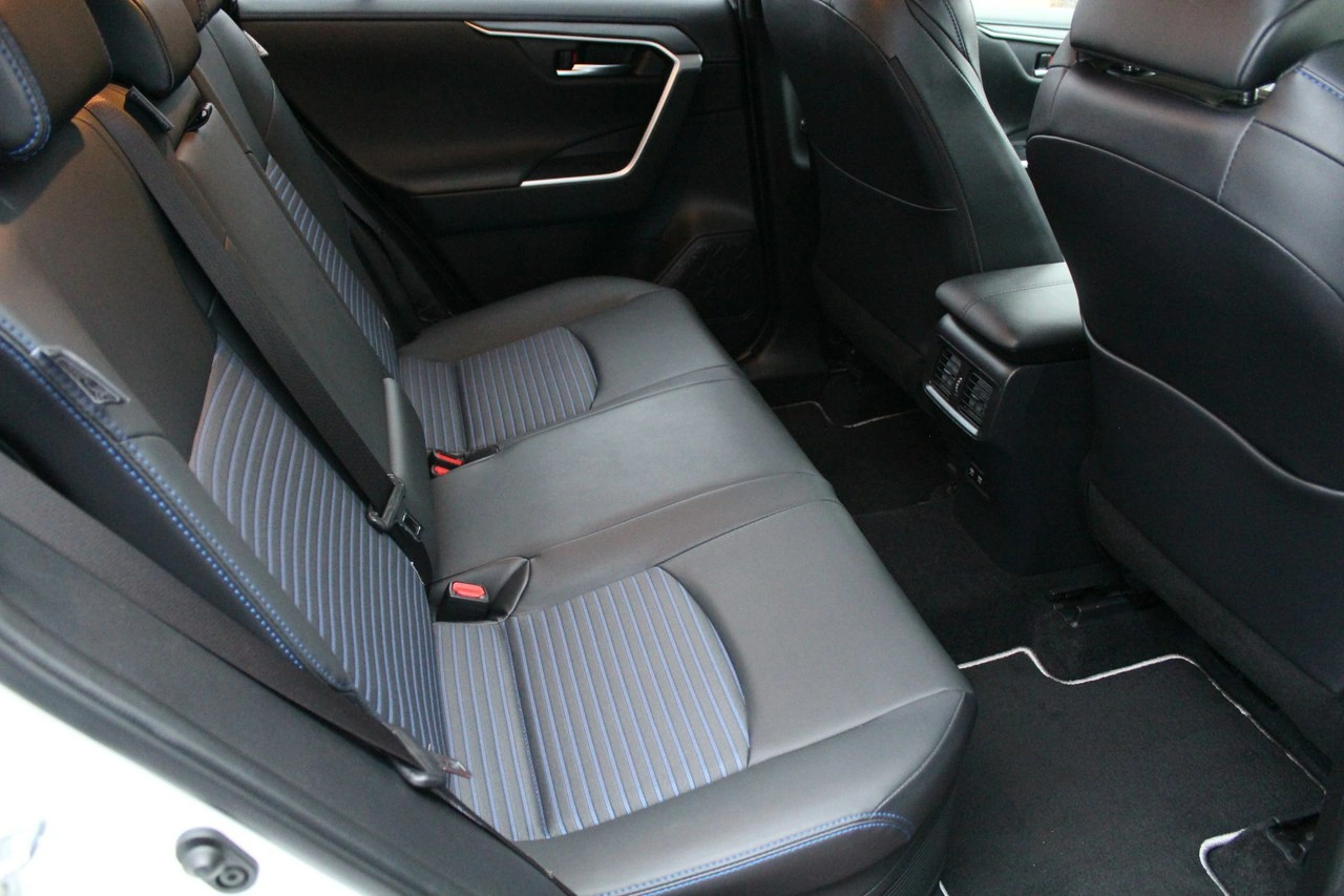 Toyota RAV-4 - Zdjęcie 19
