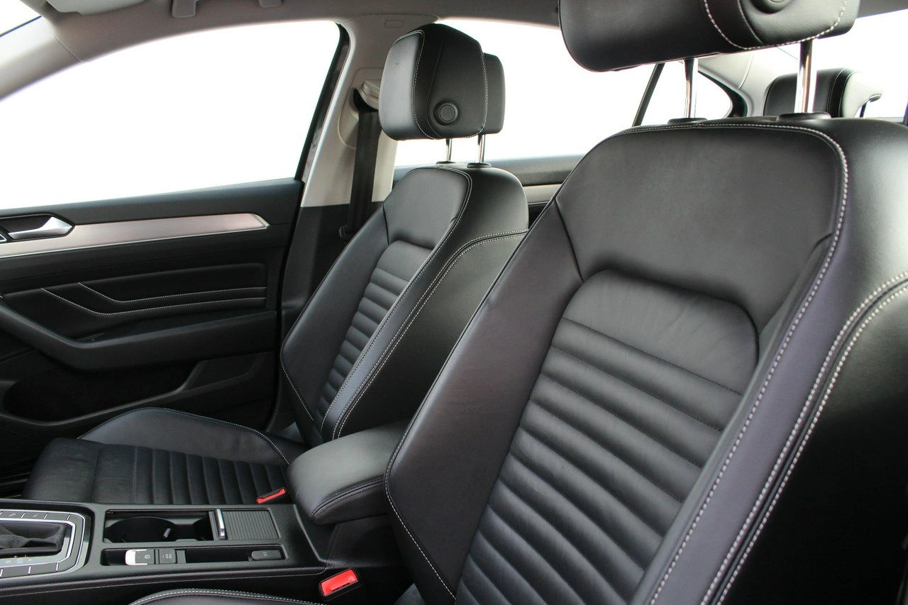 Volkswagen Passat - Zdjęcie 13