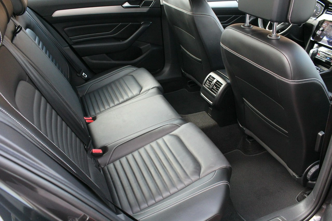 Volkswagen Passat - Zdjęcie 16