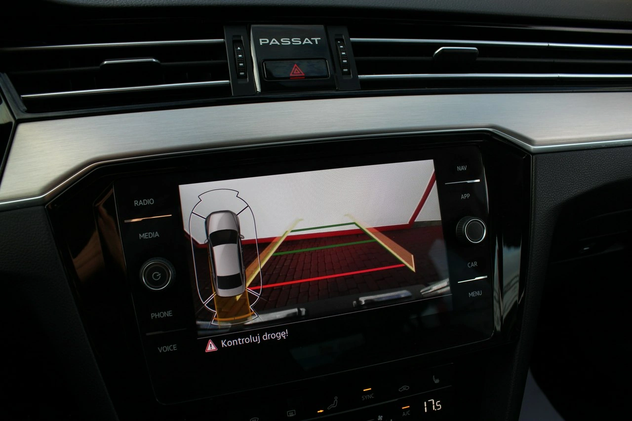 Volkswagen Passat - Zdjęcie 20