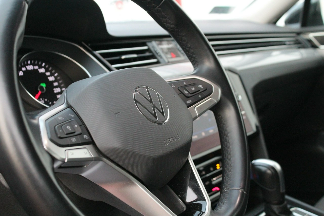 Volkswagen Passat - Zdjęcie 15