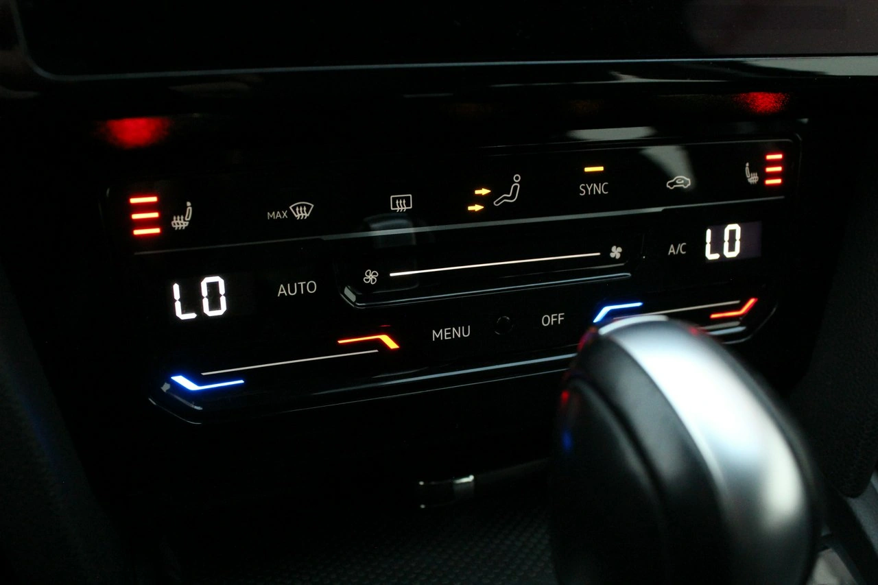 Volkswagen Passat - Zdjęcie 22