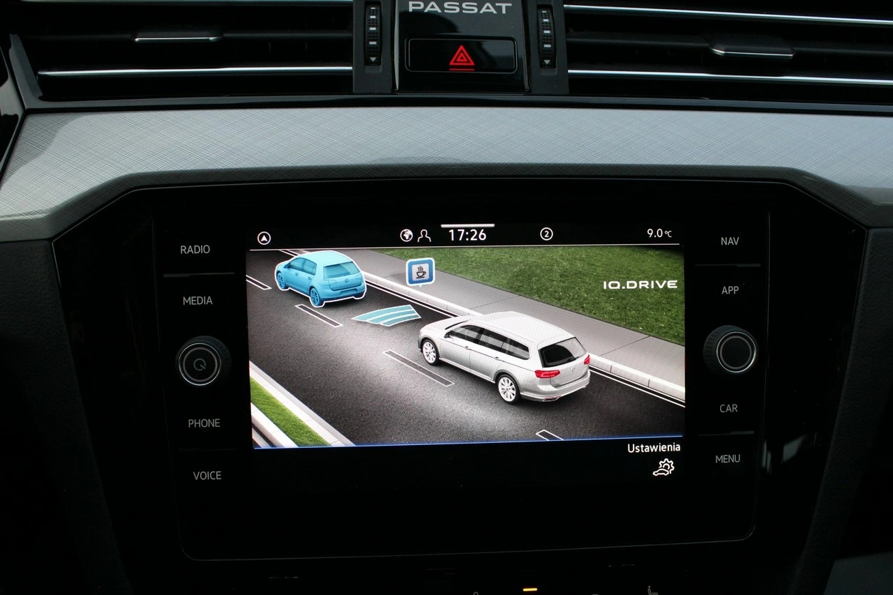 Volkswagen Passat - Zdjęcie 24