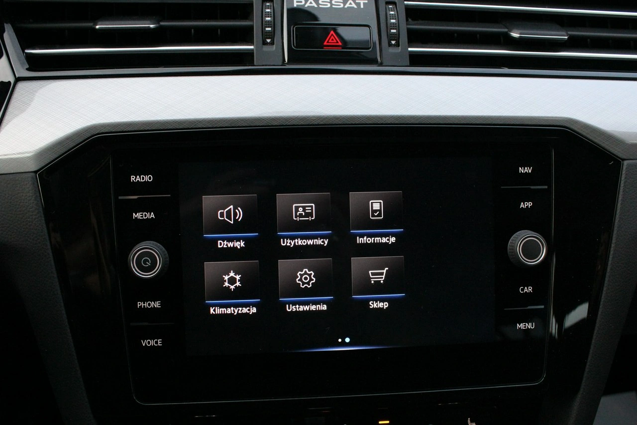 Volkswagen Passat - Zdjęcie 27