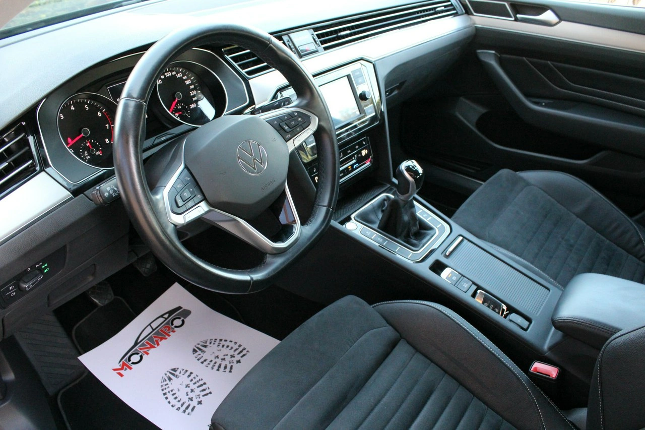 Volkswagen Passat - Zdjęcie 12