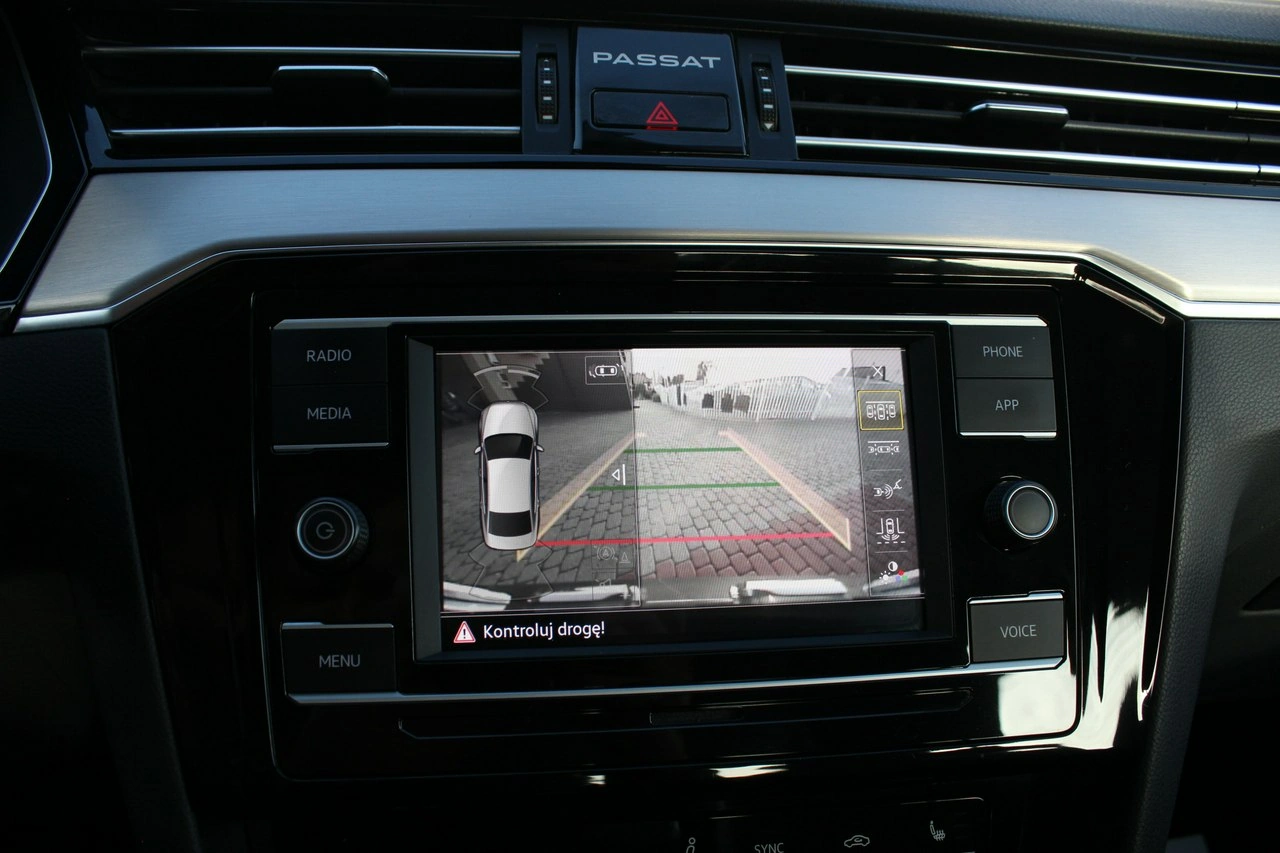 Volkswagen Passat - Zdjęcie 34