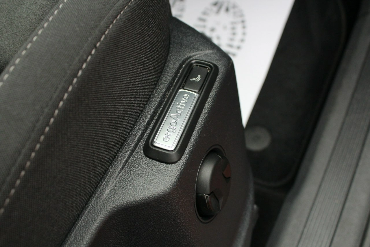 Volkswagen Tiguan - Zdjęcie 16