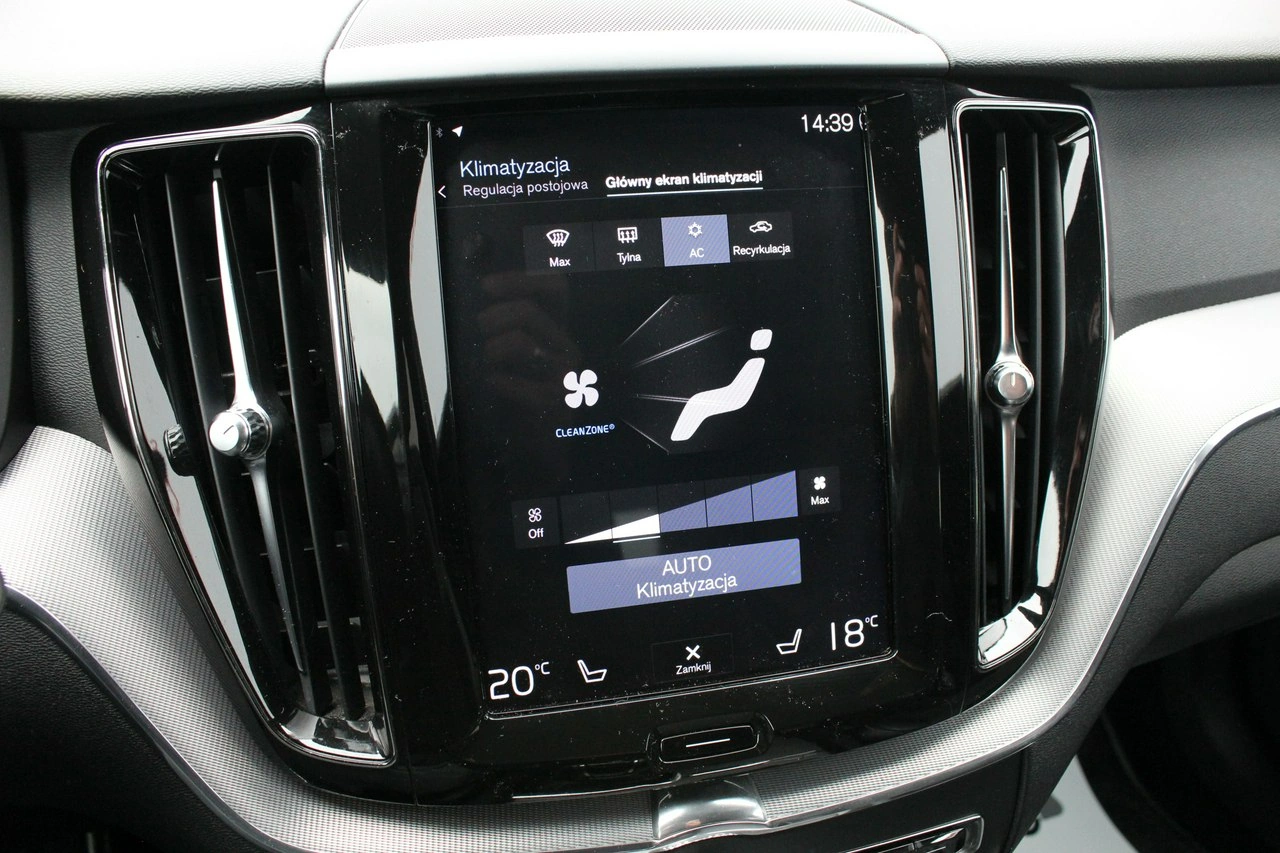 Volvo XC 60 - Zdjęcie 25