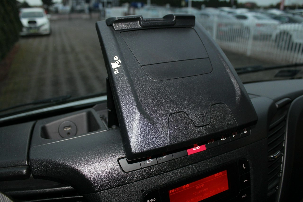 Iveco Daily - Zdjęcie 28