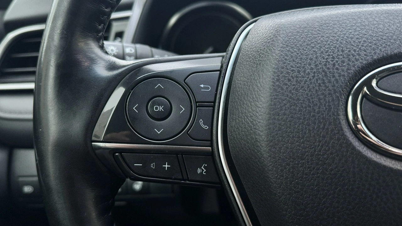 Toyota Camry - Zdjęcie 10