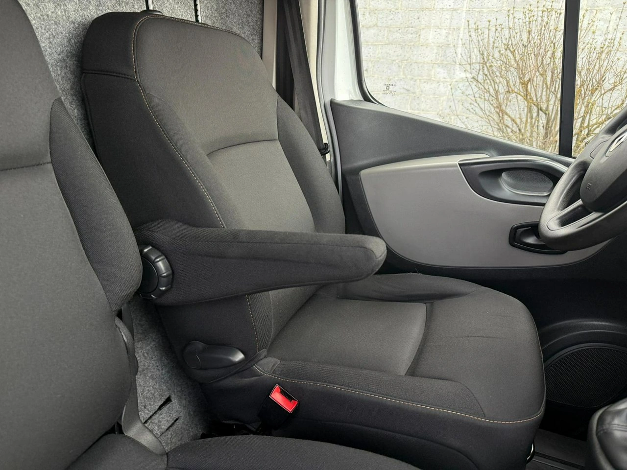 Renault Trafic - Zdjęcie 12