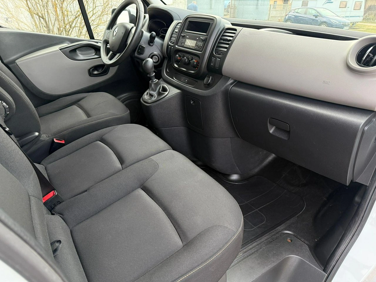 Renault Trafic - Zdjęcie 13