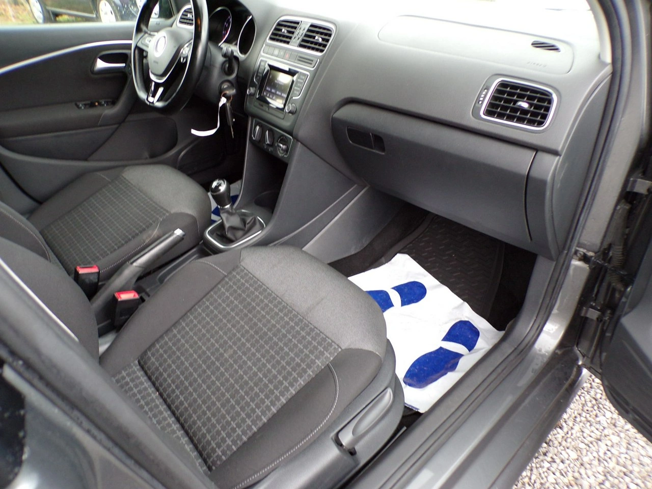 Volkswagen Polo - Zdjęcie 16