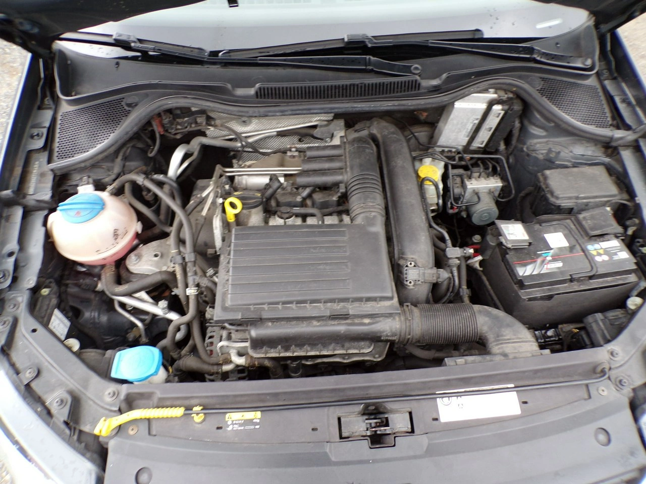 Volkswagen Polo - Zdjęcie 23