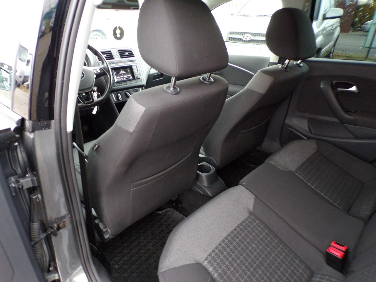 Volkswagen Polo - Zdjęcie 30