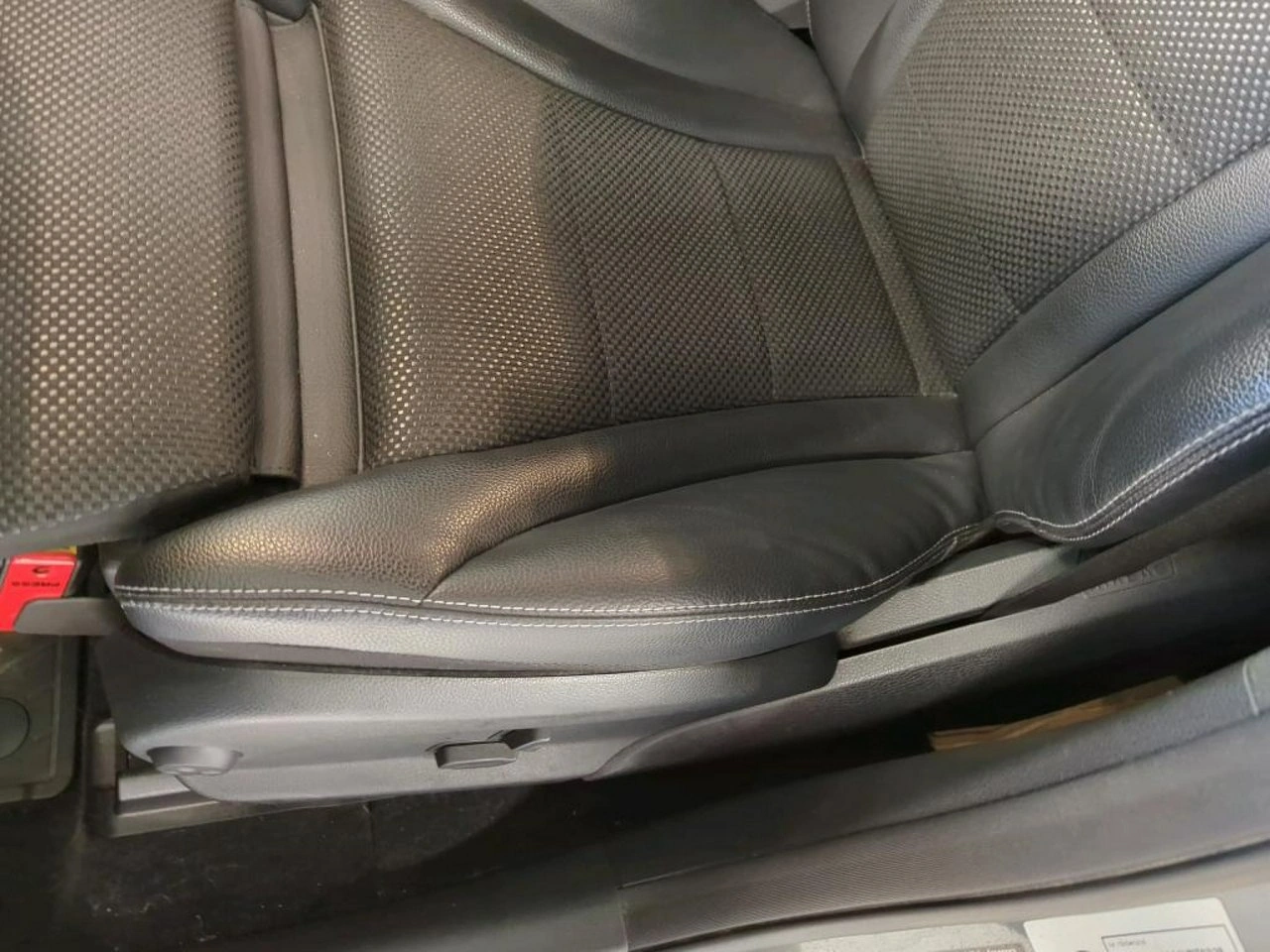 Mercedes GLC 200 - Zdjęcie 10