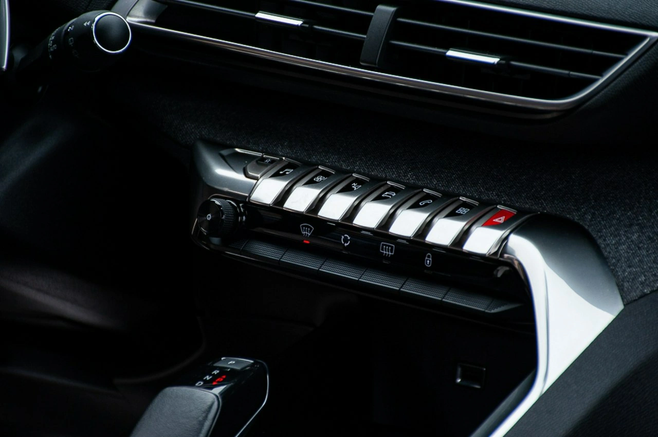 Peugeot 3008 - Zdjęcie 29