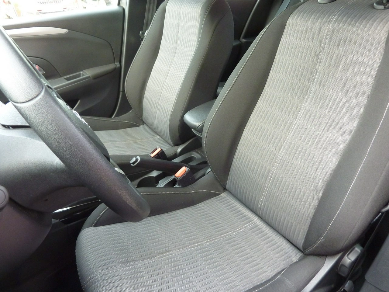 Opel Corsa - Zdjęcie 10