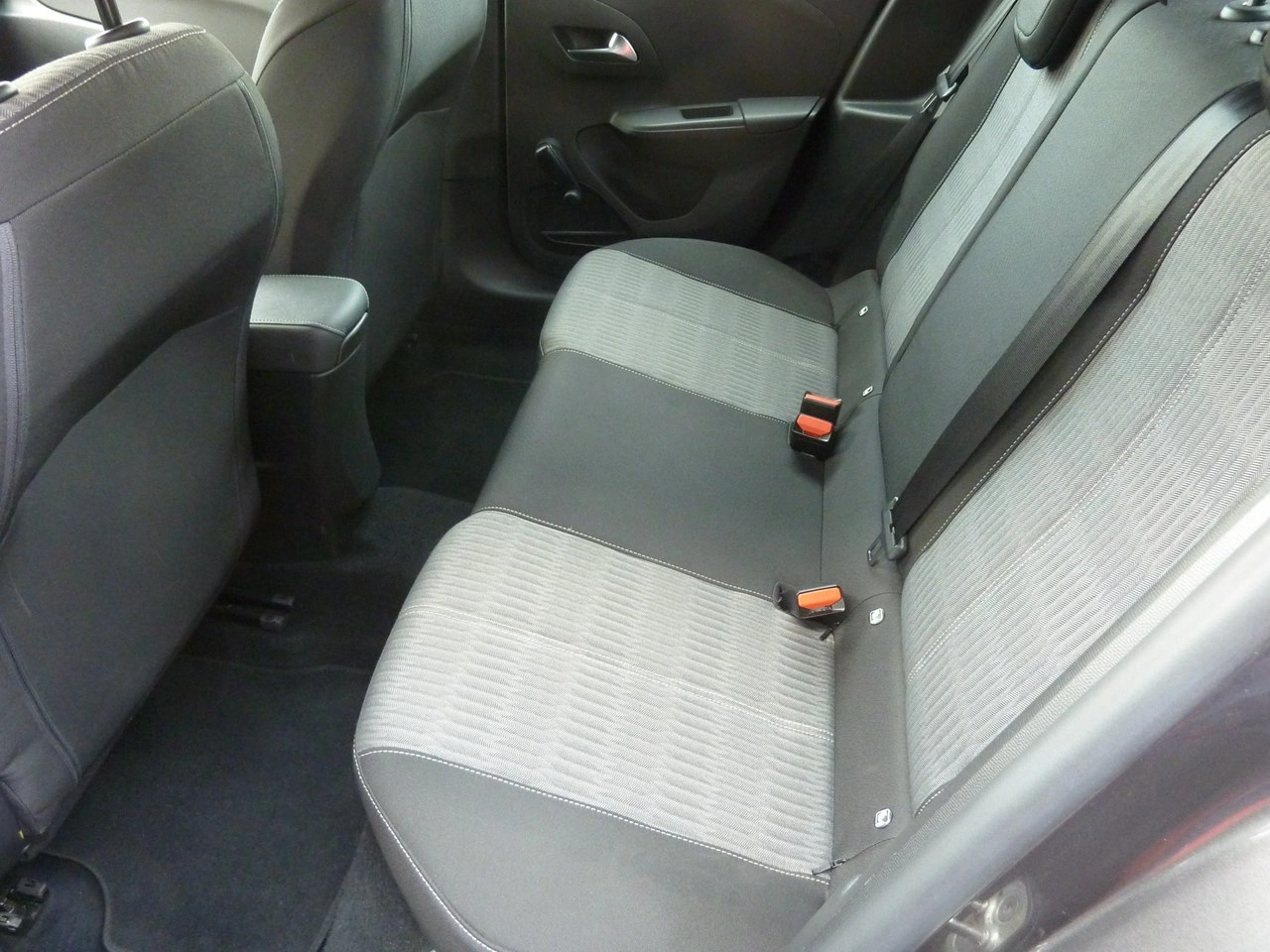 Opel Corsa - Zdjęcie 11