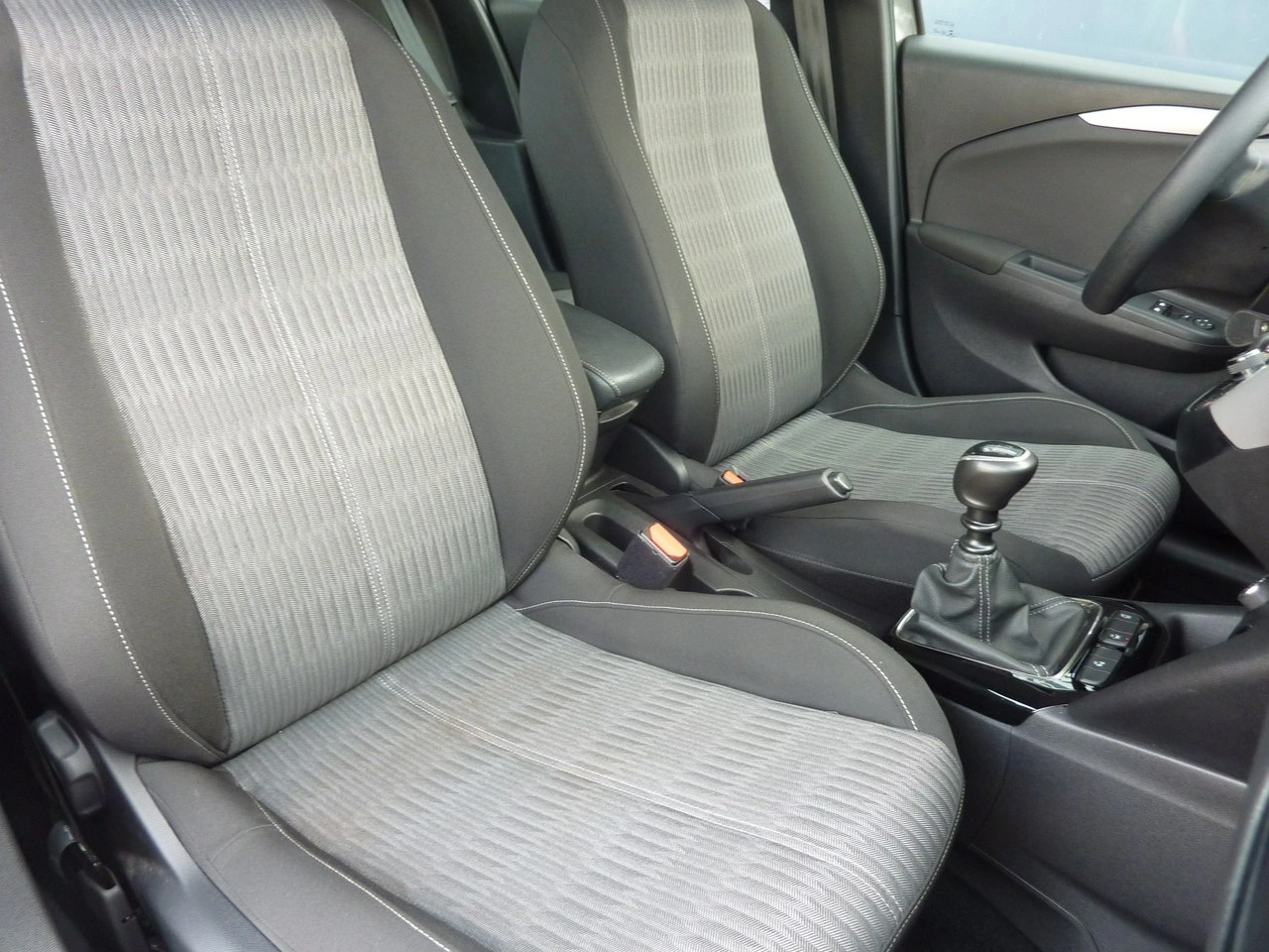 Opel Corsa - Zdjęcie 14