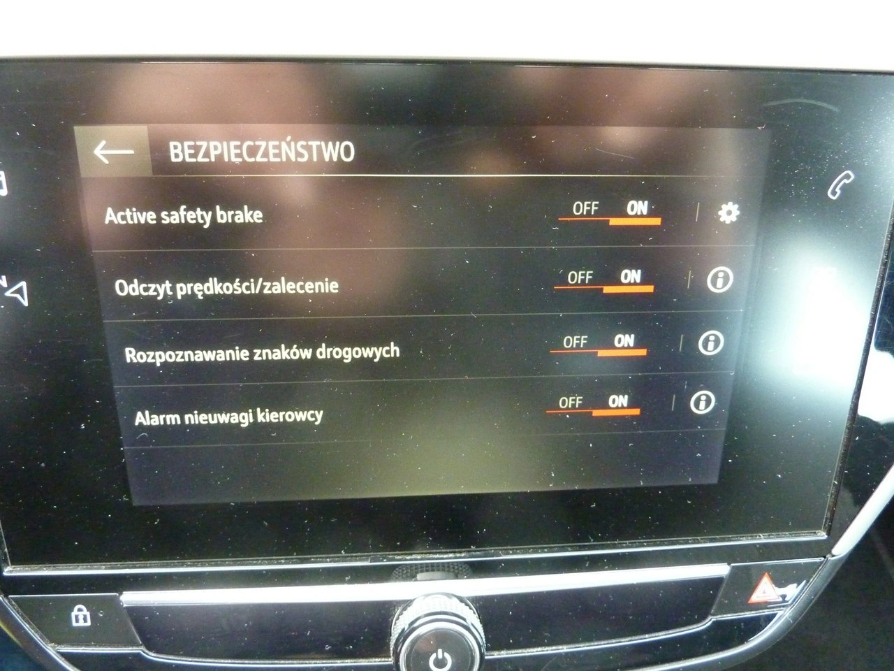 Opel Corsa - Zdjęcie 29