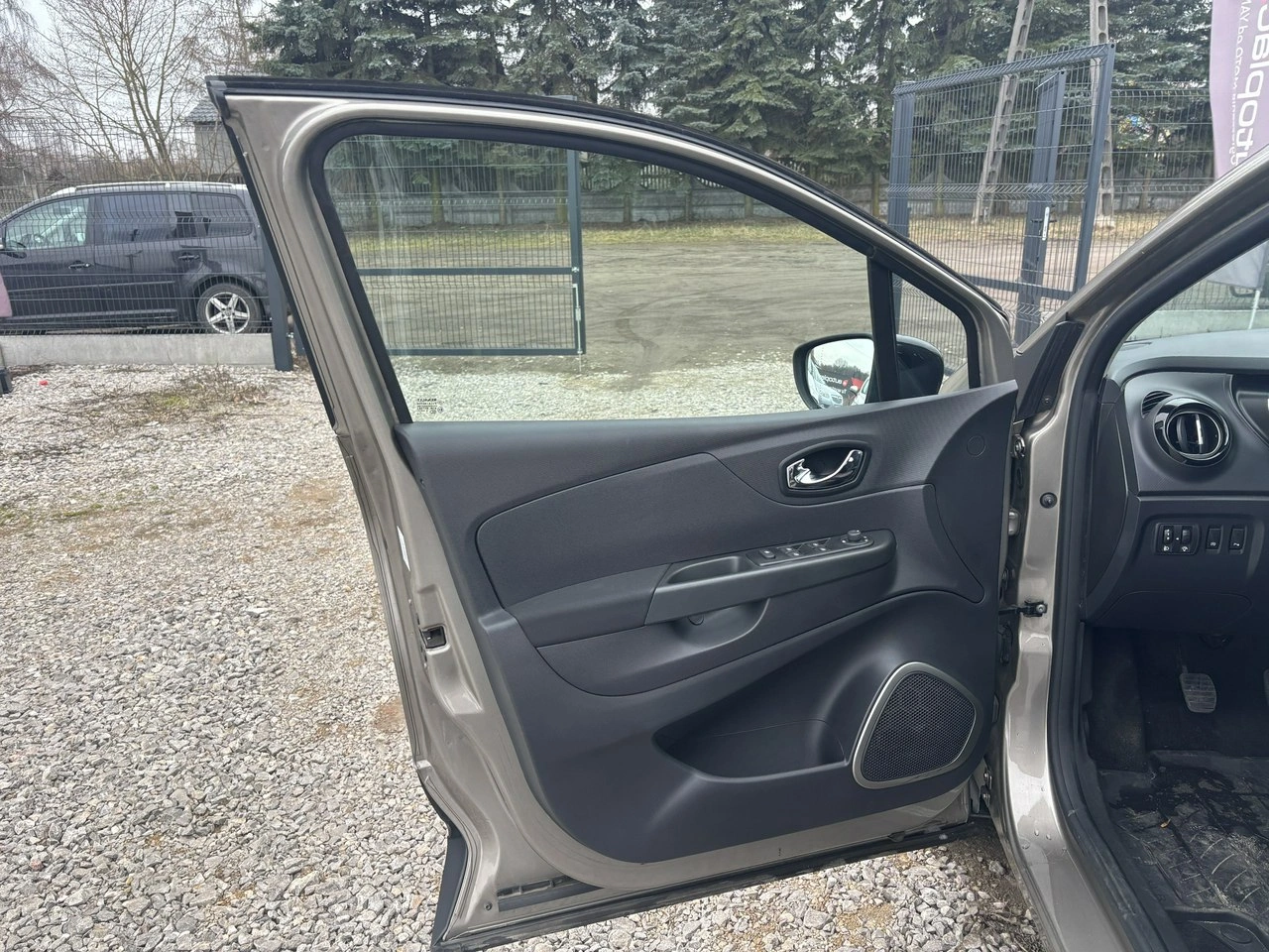 Renault Captur - Zdjęcie 15