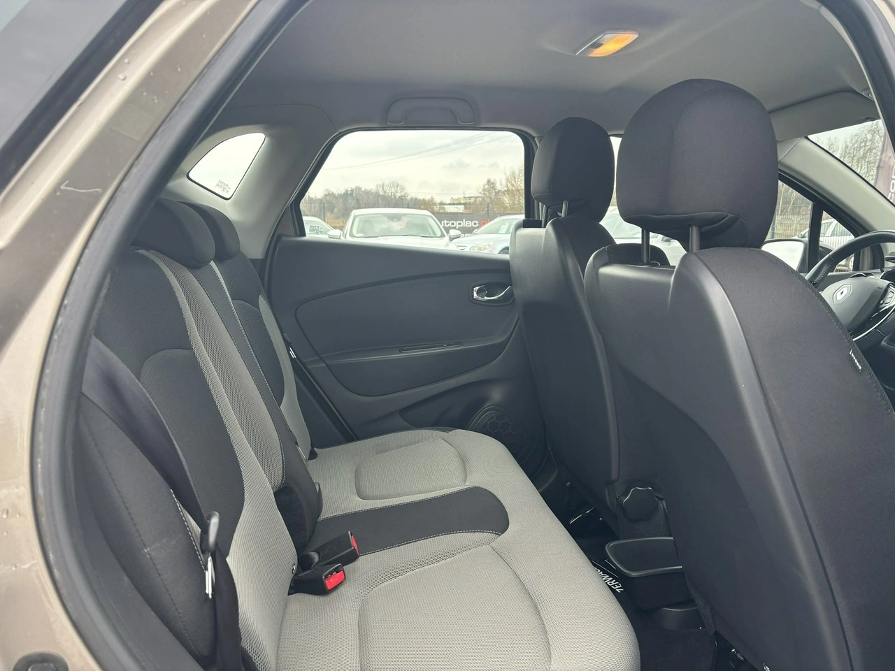 Renault Captur - Zdjęcie 32