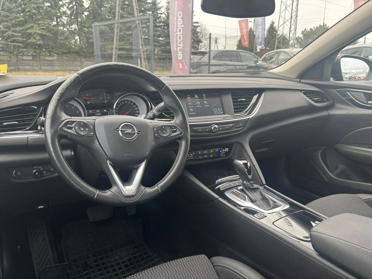 Opel Insignia - Zdjęcie 17