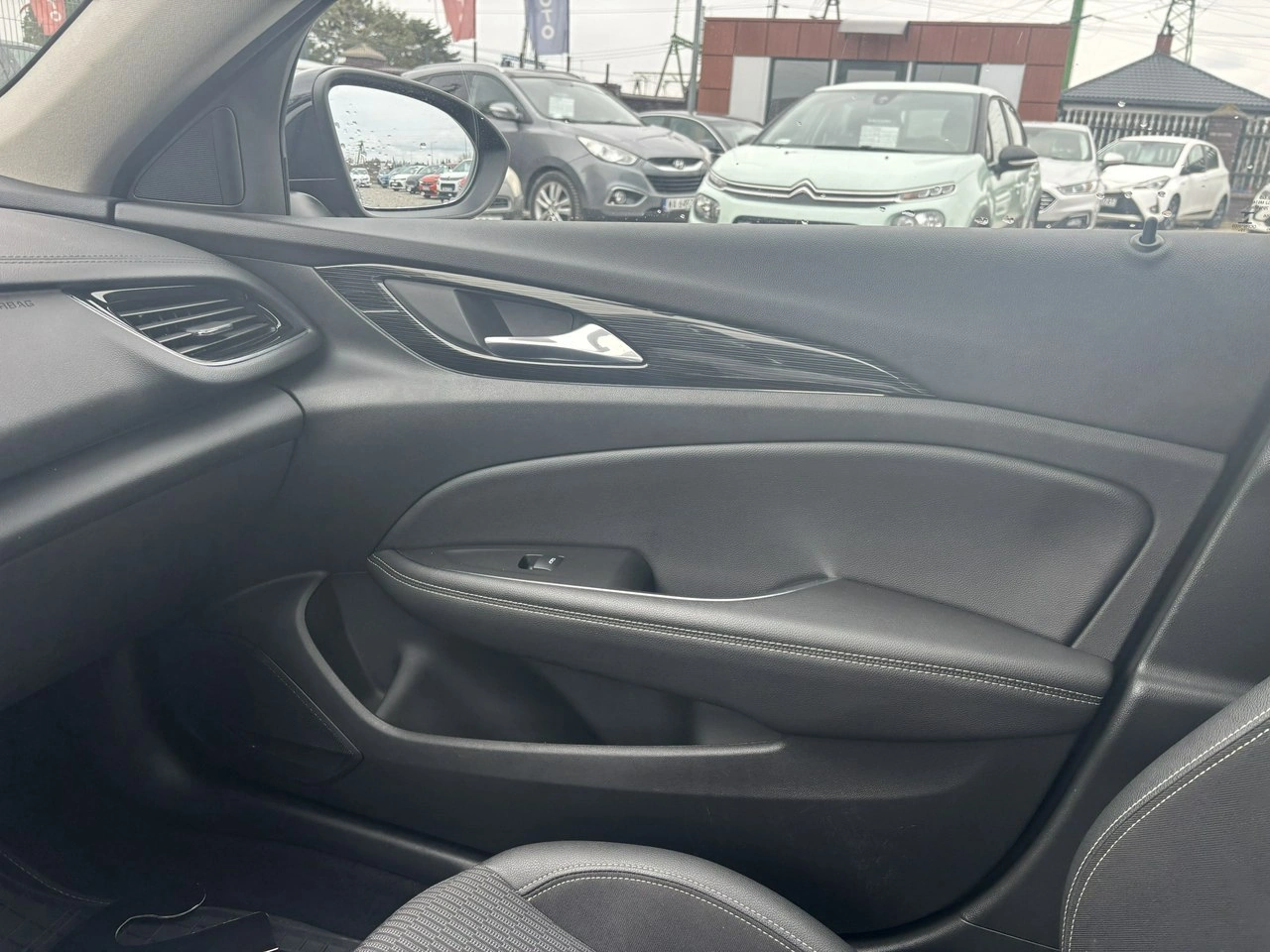 Opel Insignia - Zdjęcie 25