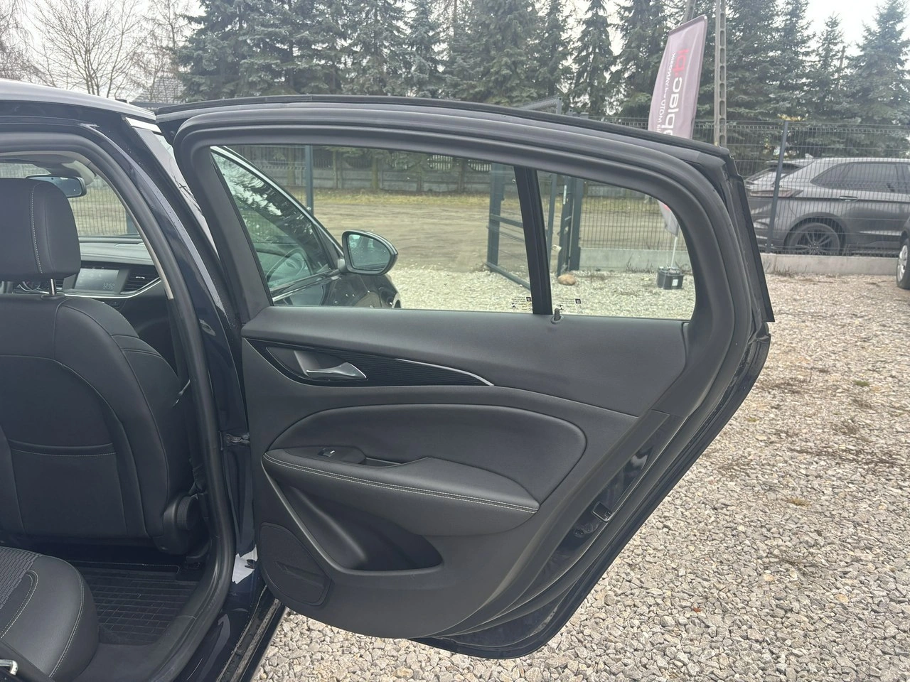 Opel Insignia - Zdjęcie 31