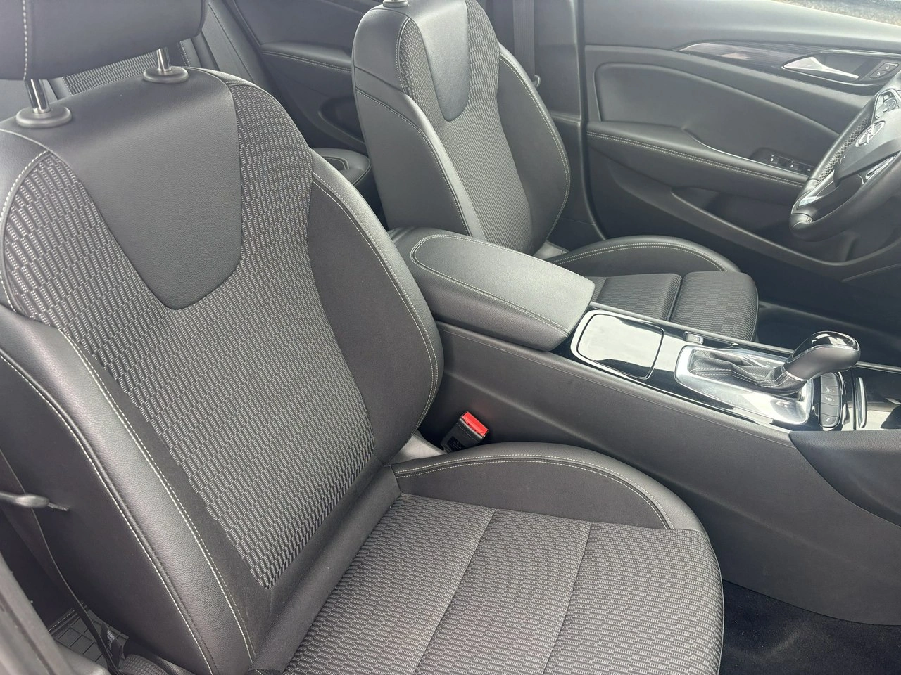 Opel Insignia - Zdjęcie 35