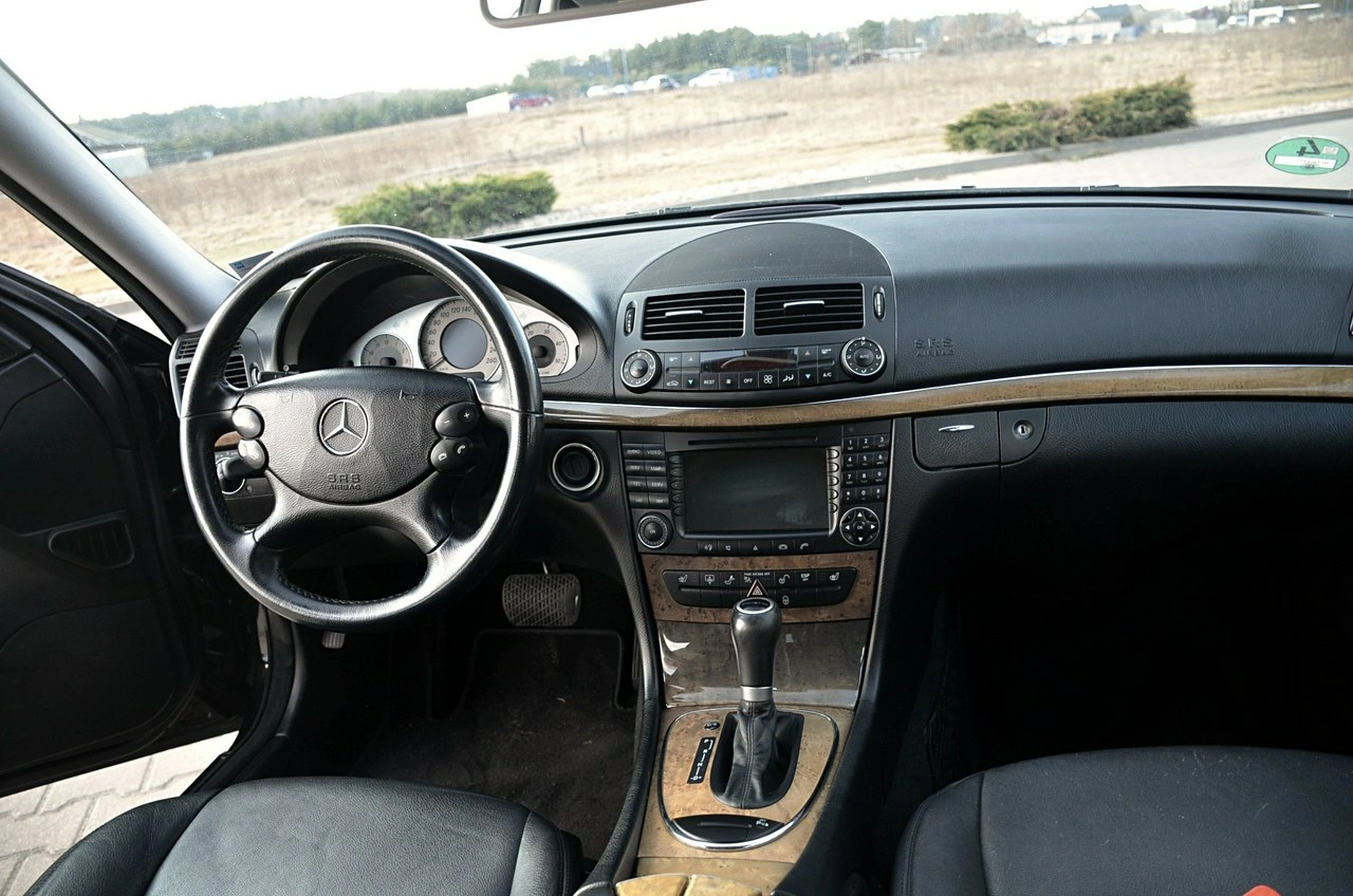 Mercedes E 300 - Zdjęcie 15