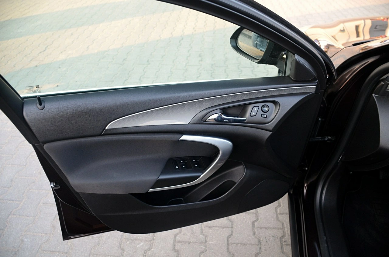 Opel Insignia - Zdjęcie 14