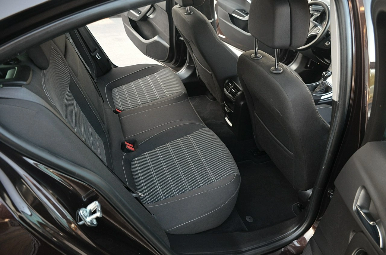 Opel Insignia - Zdjęcie 18