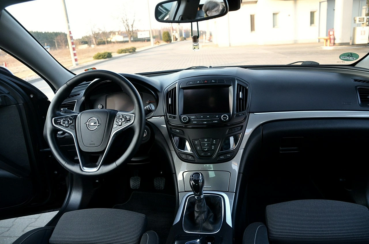 Opel Insignia - Zdjęcie 20