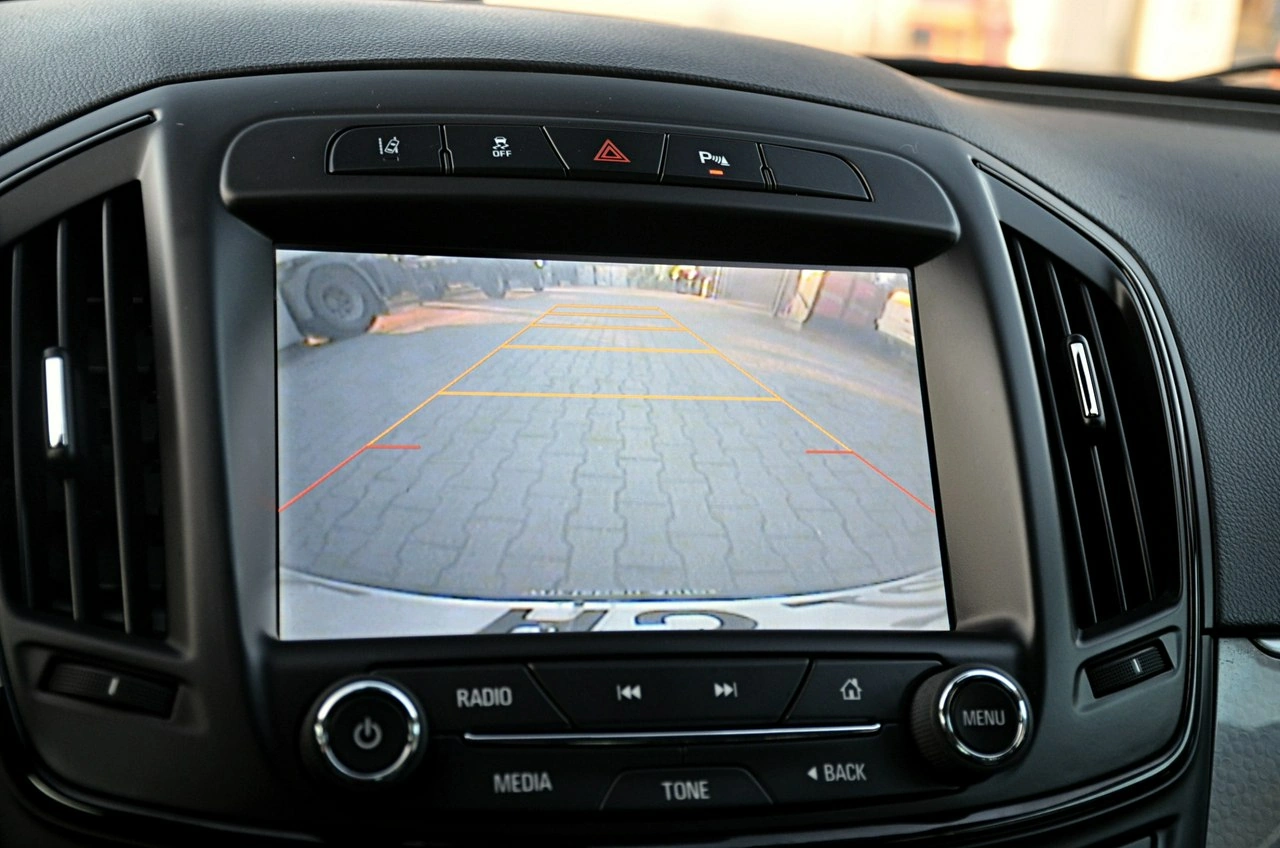 Opel Insignia - Zdjęcie 22