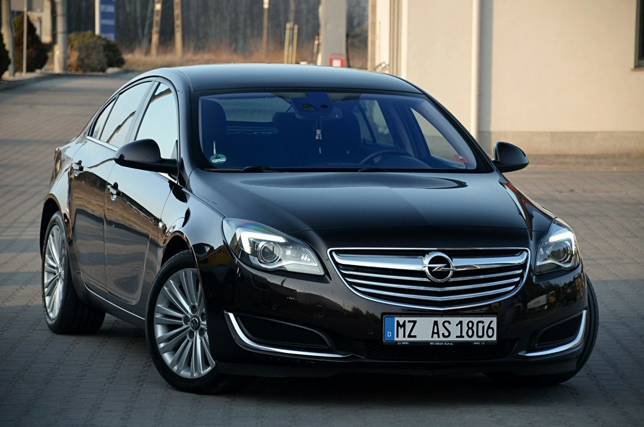 Opel Insignia - Główne zdjęcie