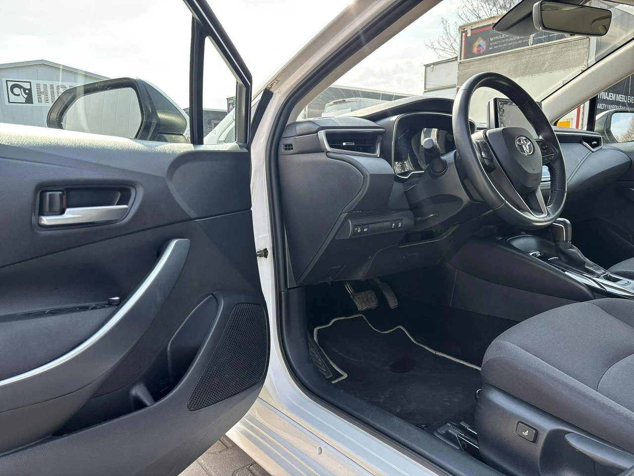 Toyota Corolla - Zdjęcie 9