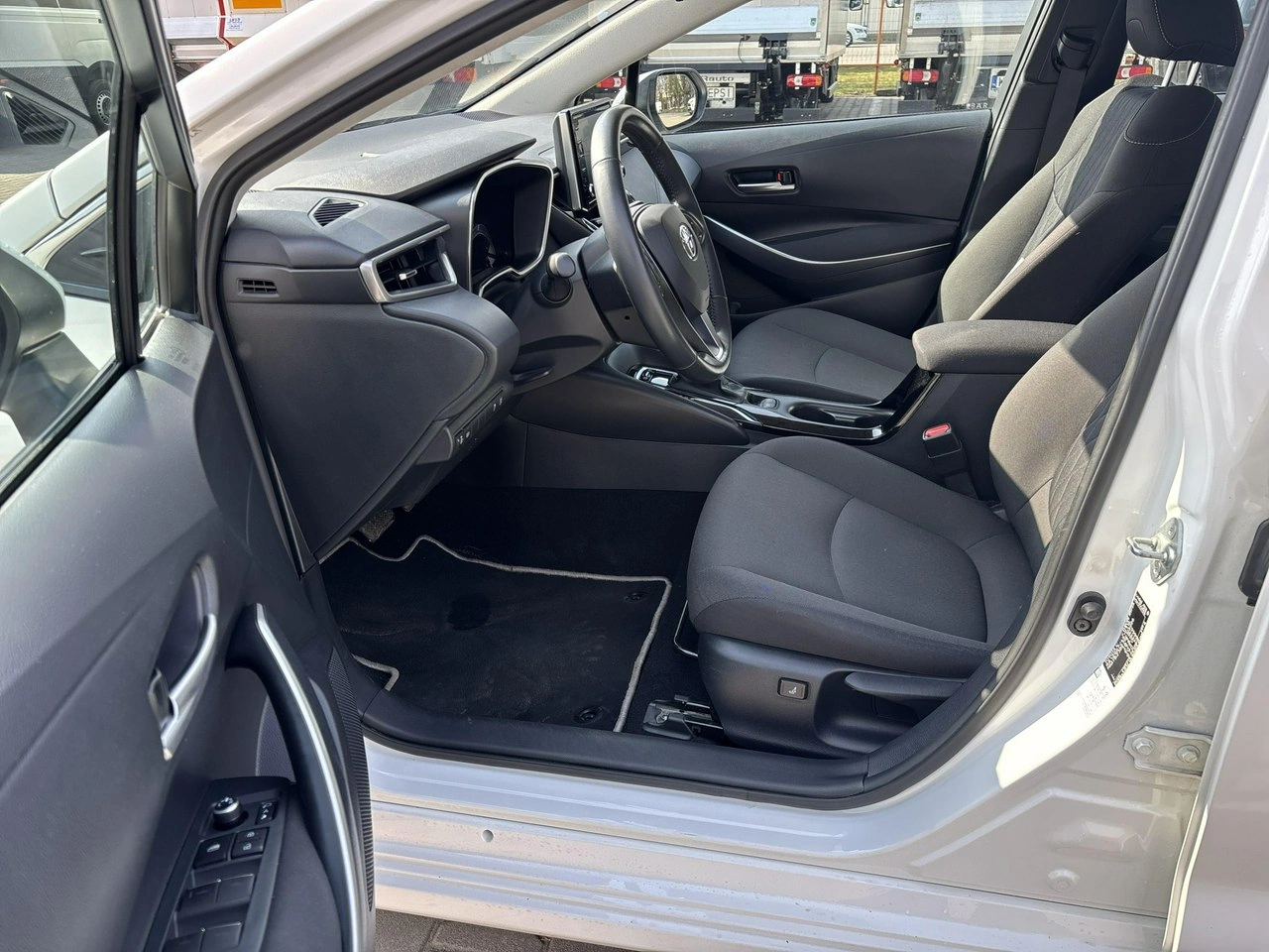 Toyota Corolla - Zdjęcie 10