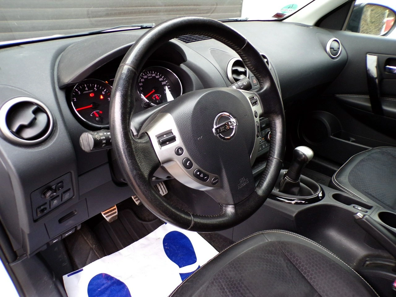 Nissan Qashqai - Zdjęcie 16