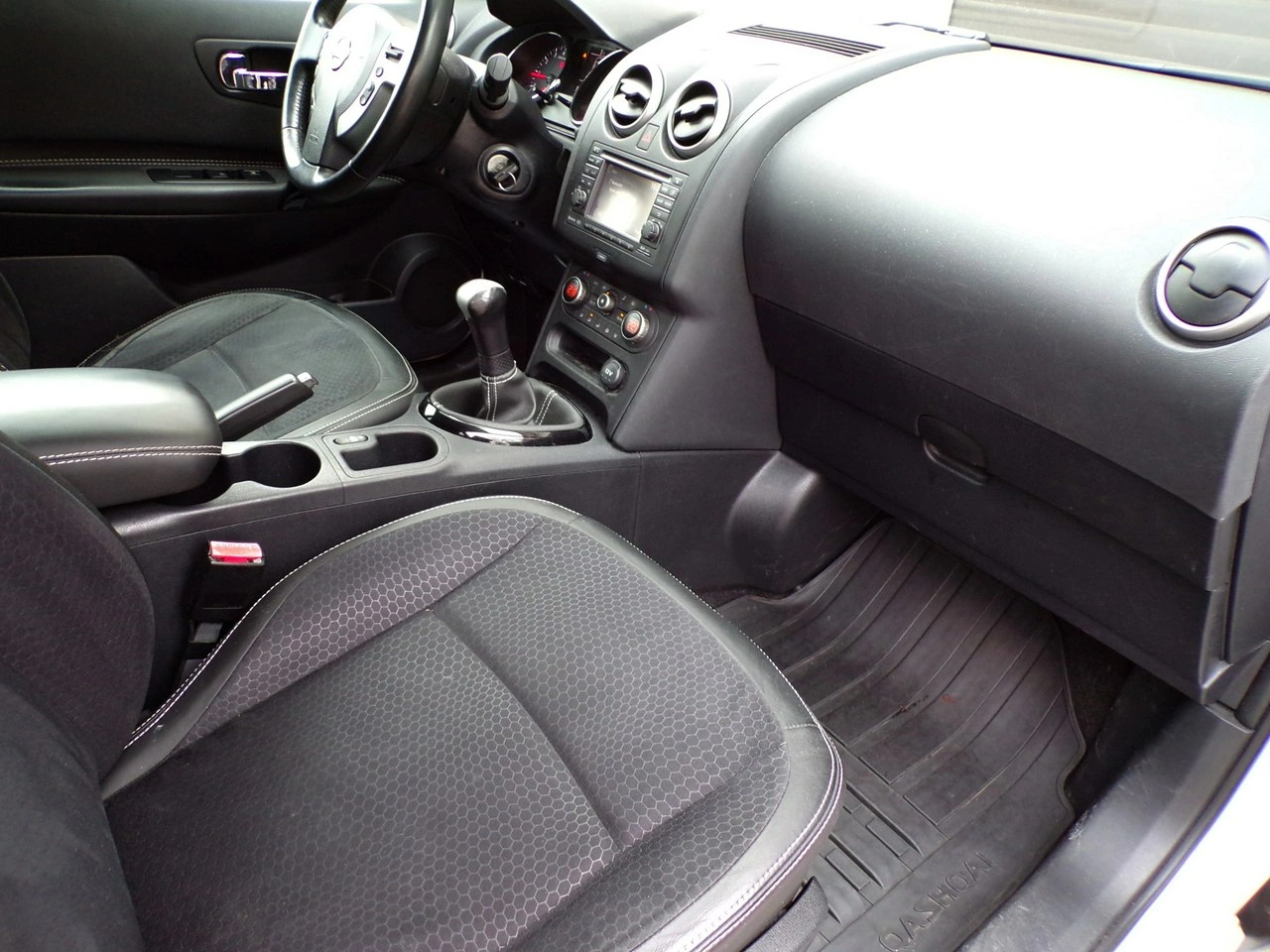 Nissan Qashqai - Zdjęcie 20