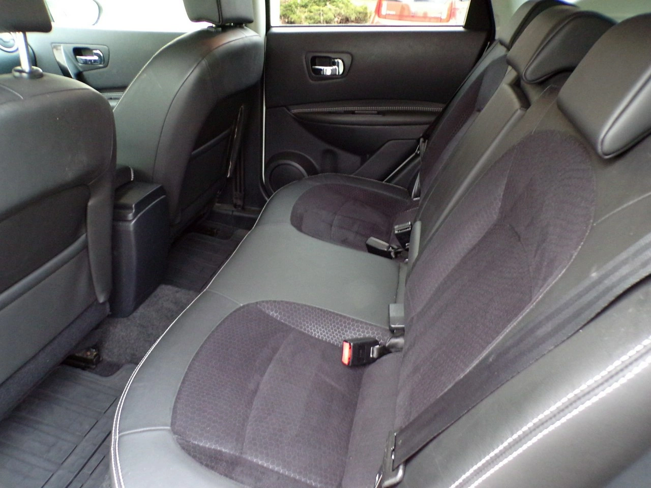 Nissan Qashqai - Zdjęcie 25