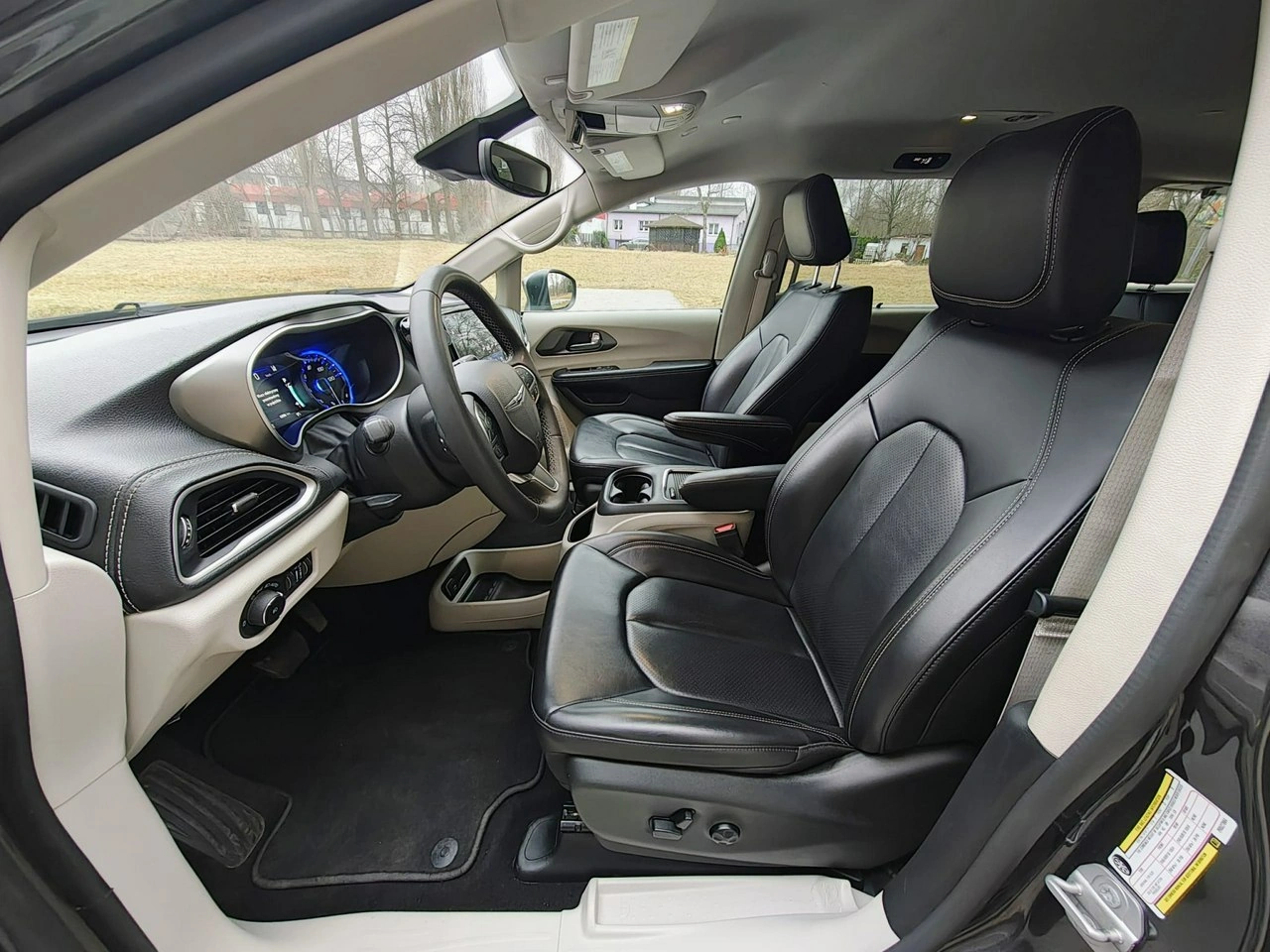 Chrysler Pacifica - Zdjęcie 11