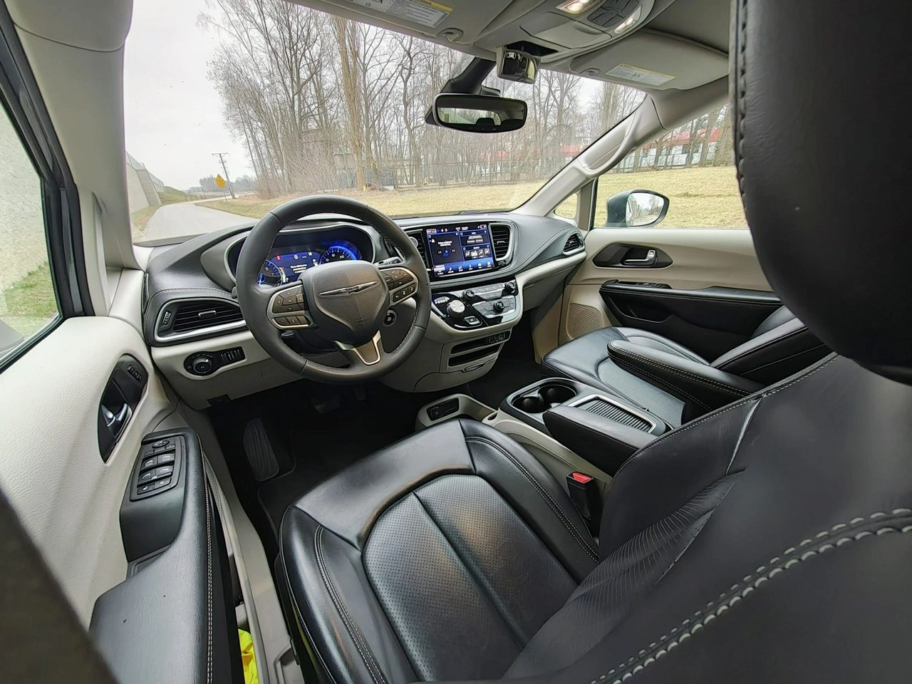 Chrysler Pacifica - Zdjęcie 12