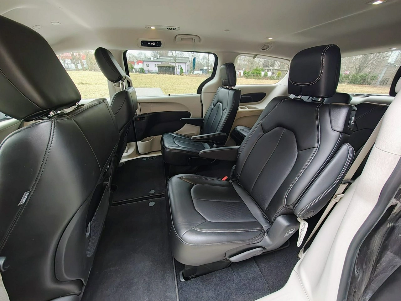 Chrysler Pacifica - Zdjęcie 14