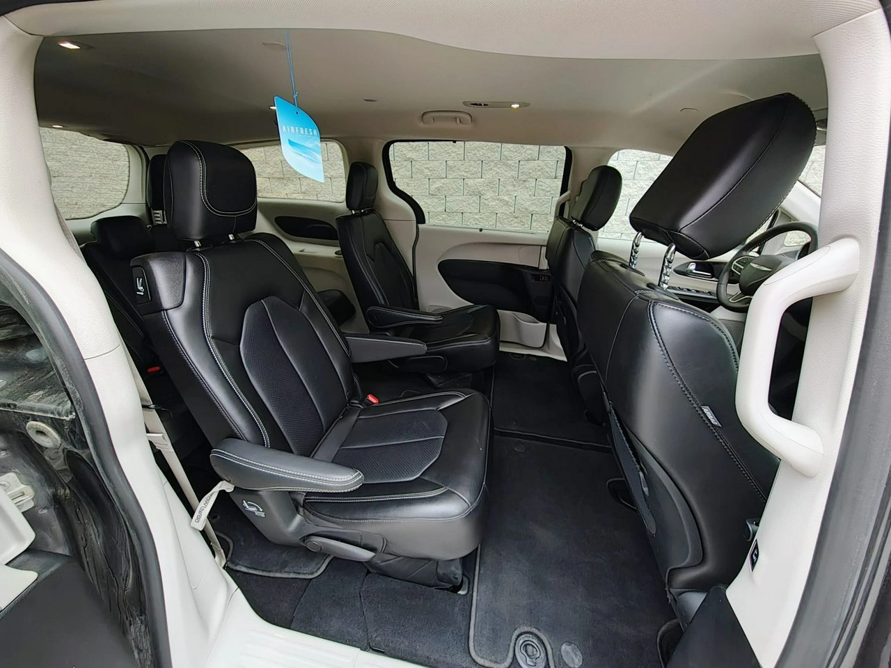 Chrysler Pacifica - Zdjęcie 15