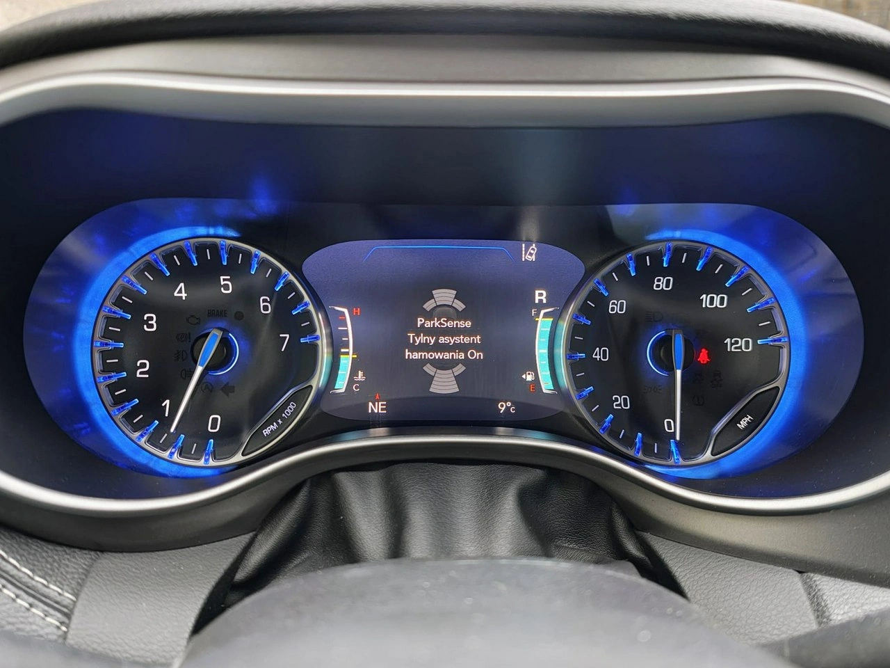 Chrysler Pacifica - Zdjęcie 28