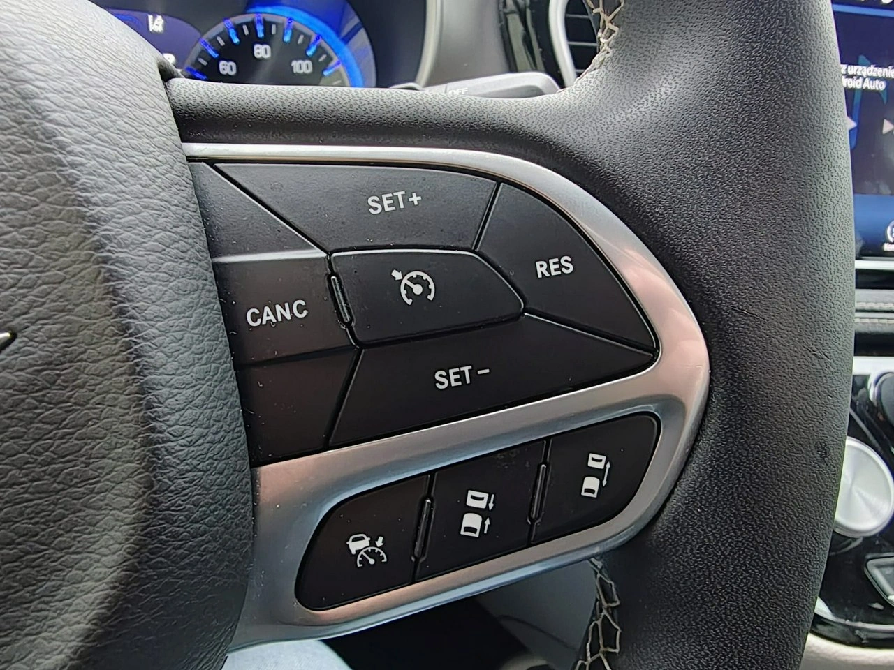 Chrysler Pacifica - Zdjęcie 30