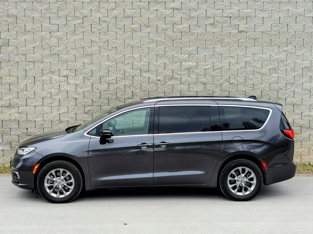 Chrysler Pacifica - Zdjęcie 6
